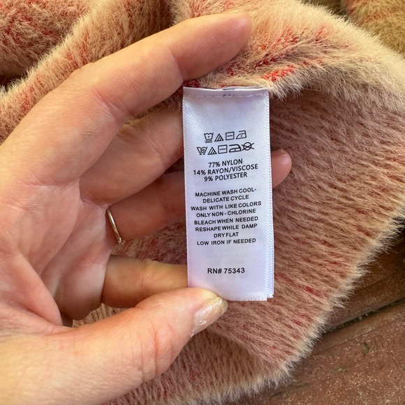 Tahari Tan Red Soft Turtleneck Plaid Sweater - Picture 6 of 11